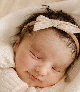 why-newborn-baby-smile-while-sleeping