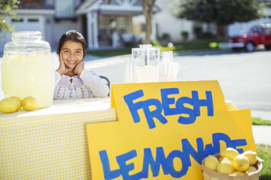 child business lemonade stand